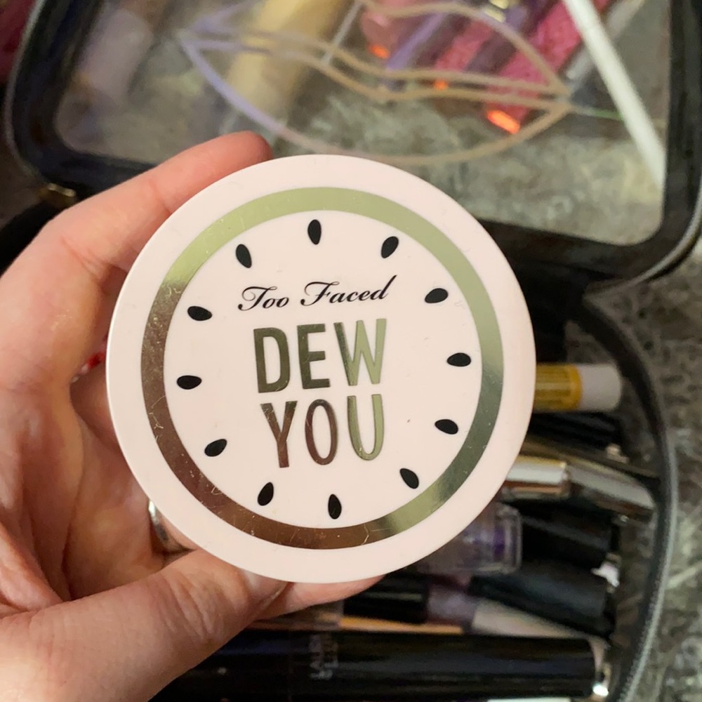 Too Faced glow setting powder